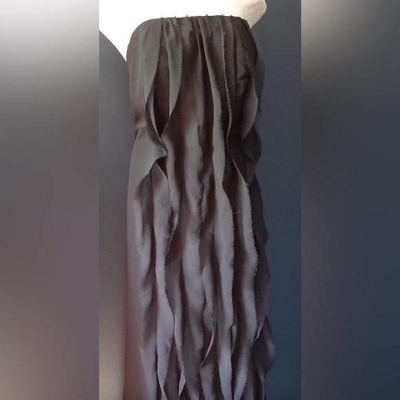 VERA WANG- Elegant Black Women's Dress - Picture 3 of 5